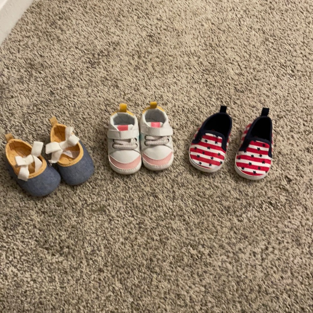 3 Pairs of Carter’s/Old Navy newborn shoes